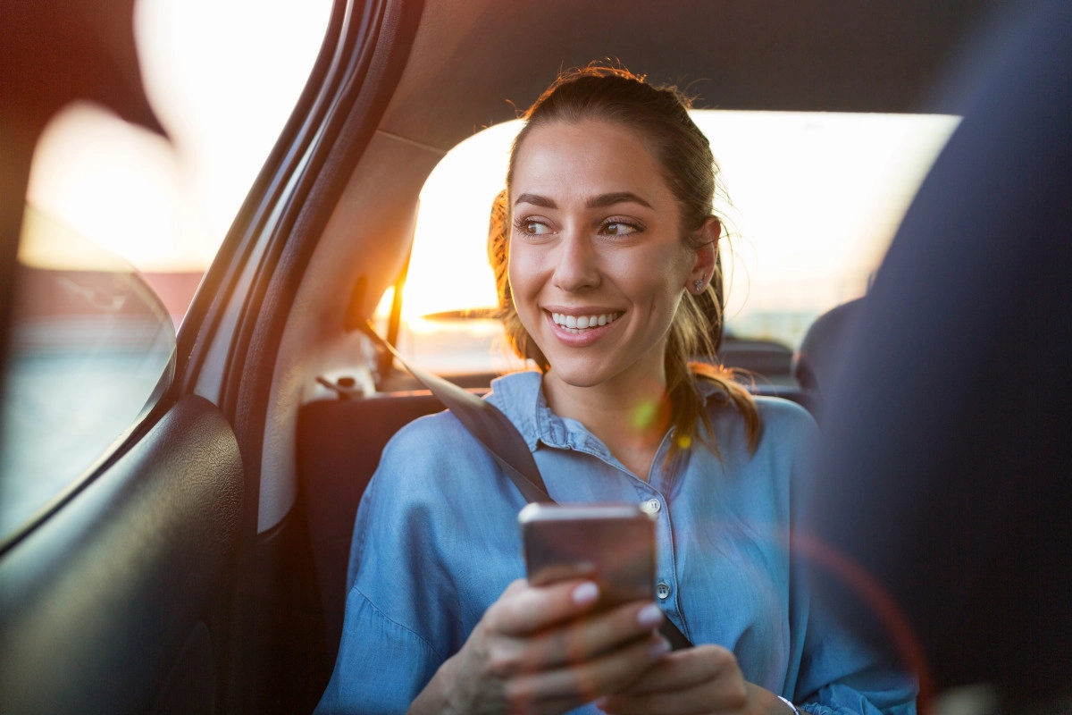 taxi lleva a destino a la carta a cliente desde aeropuerto de bilbao
